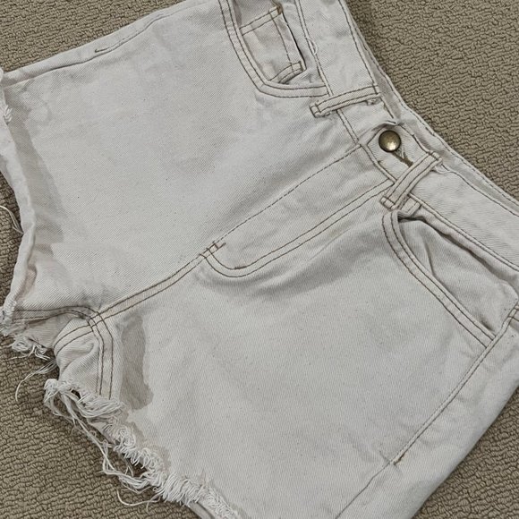 White Denim Shorts Size 25 - Picture 2 of 3